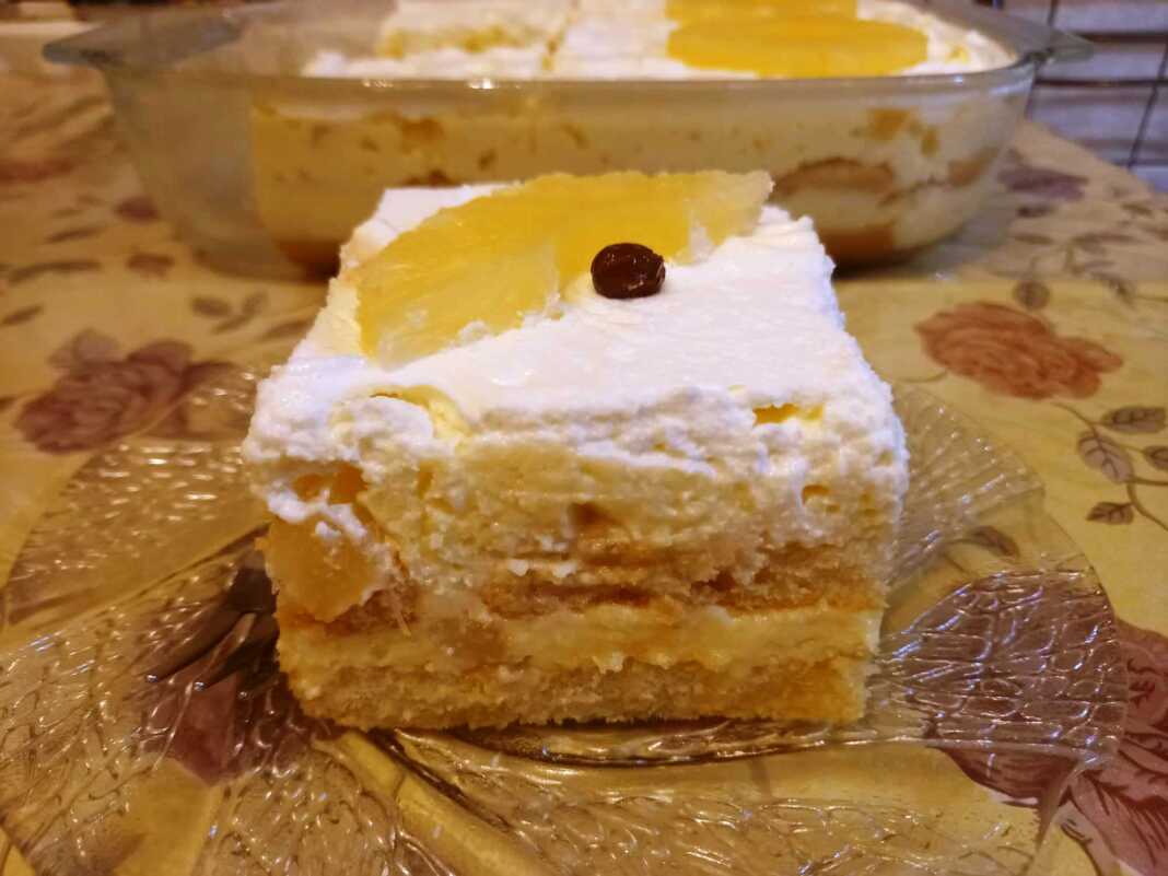 Εύκολο γλυκό ψυγείου με ανανά