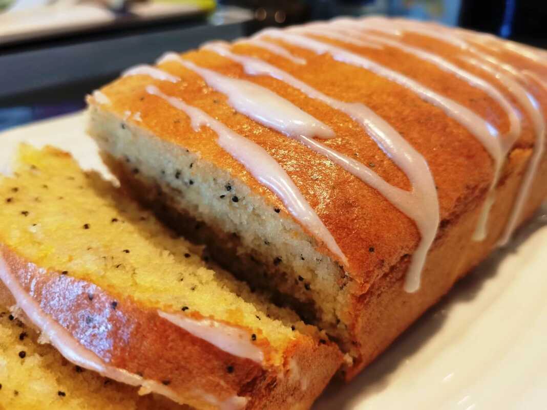 Κέικ Λεμονιού με παπαρονόσπορο