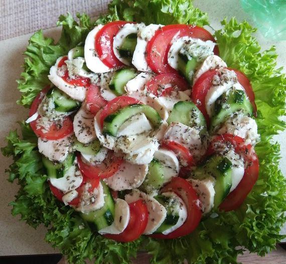 kotosalataMotsarela Κοτοσαλάτα με μοτσαρέλα