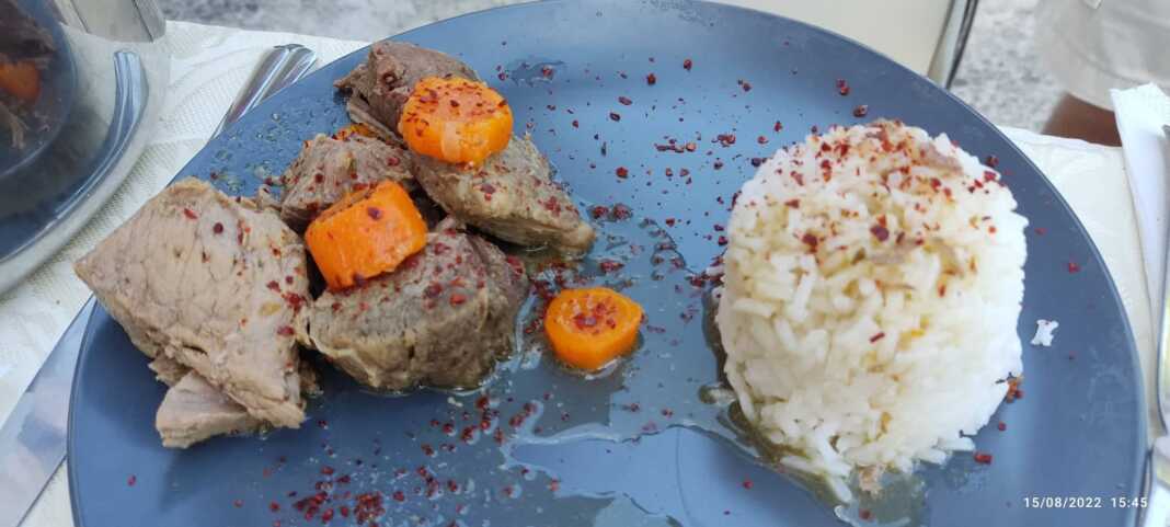 μοσχάρι λεμονάτο με ρύζι