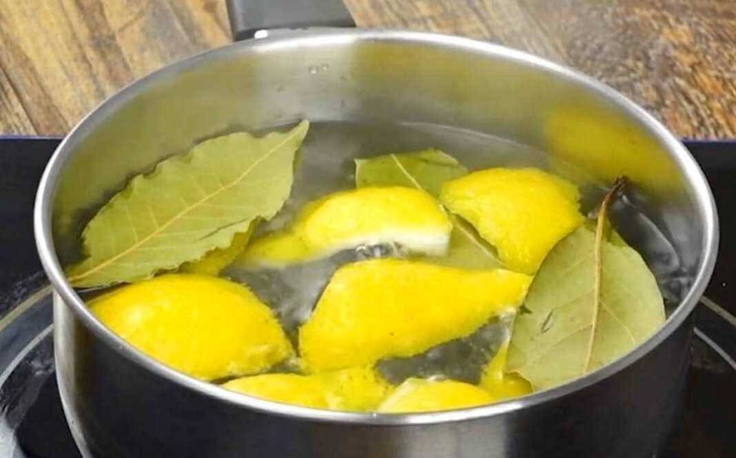 Τσαι με λεμόνι και φύλλα δάφνης