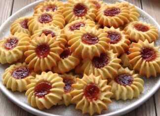 Κουλουράκια με μαρμελάδα σε ζύμη "Κουραμπιέ"