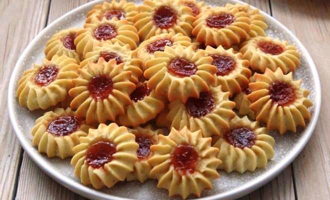 κουλουρακια Κουλουράκια με μαρμελάδα σε ζύμη "Κουραμπιέ"