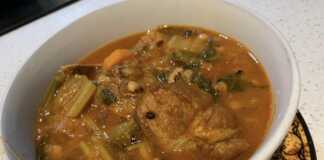 Χοιρινό με φασολάκια μαυρομάτικα και λαχανικά