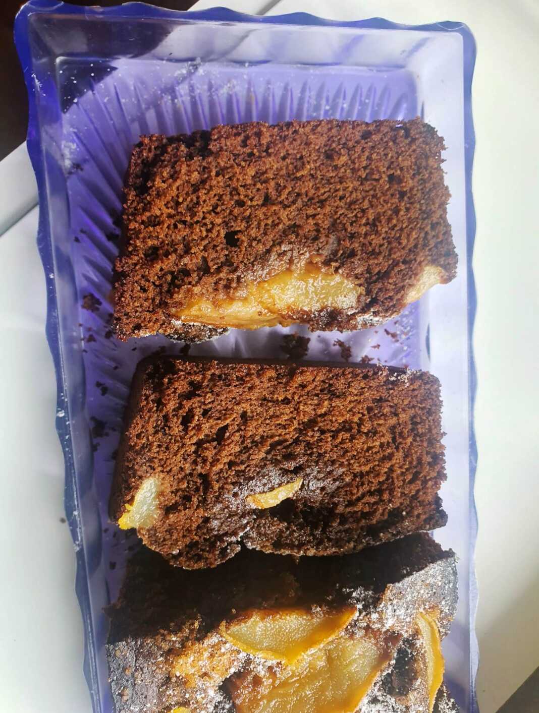 Kέικ χαρουπιού με αχλάδια