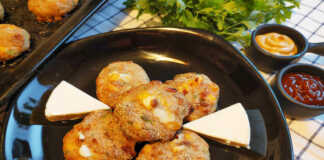 Μπιφτέκια γαλοπούλας στο φούρνο με καλαμπόκι και λιωμένο τυρί