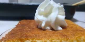 Eύκολο και γρήγορο ραβανί με σιμιγδάλι και ένα μυστικό υλικό Ραβανι με σιμιγδάλι & χυμό