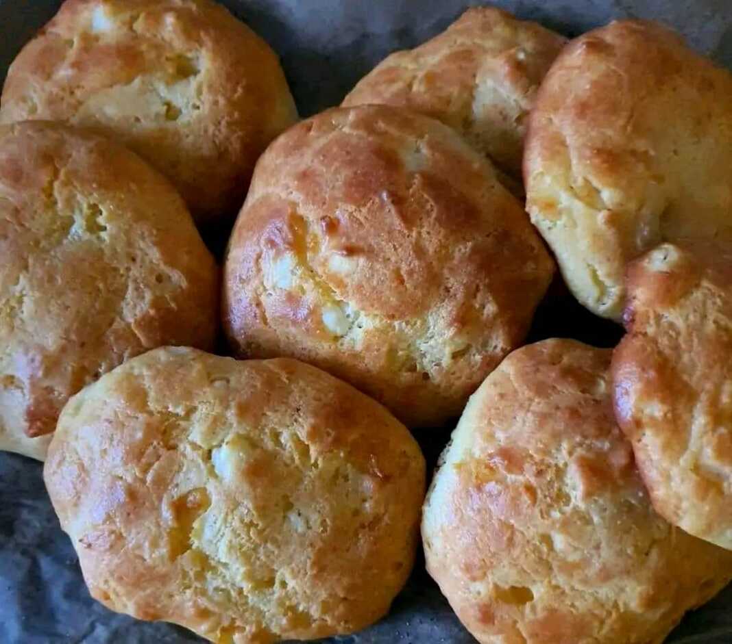 Τυροψωμάκια με καλαμποκάλευρο