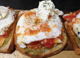 Γρήγορα ζεστά σάντουιτς με πέστο