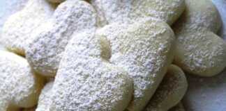 Κουλουράκια με ζαχαρούχο γάλα