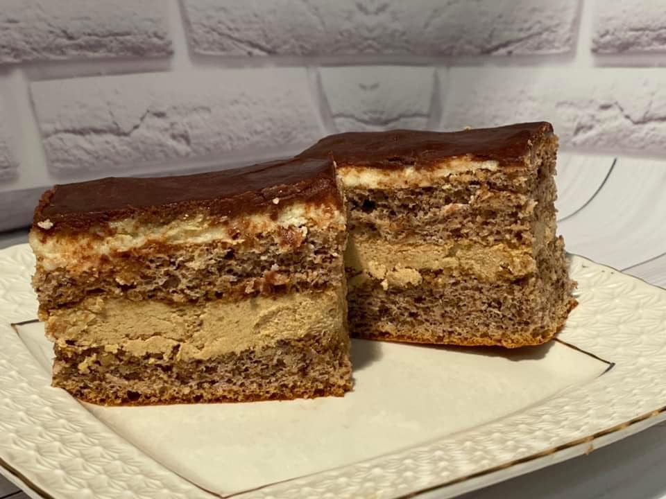 keikKafe Κέικ με κρέμα καφέ και ξηρους καρπούς