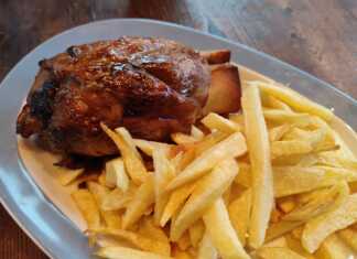 Χοιρινό Κότσι με τηγανιτές πατάτες