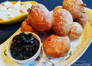 Λουκουμάδες με γιαούρτι