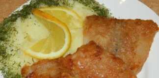 Τραγανός Μπακαλιάρος Μαριναρισμένος σε σάλτσα σόγιας και κέτσαπ, σερβιρισμένος με σκορδαλιά.