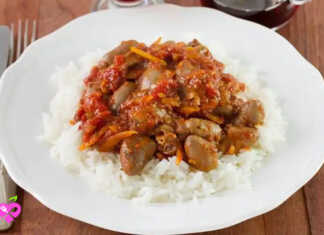 Συκωτάκια κοτόπουλου με ντομάτες και ρύζι