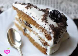 Τούρτα μελιού με δαμάσκηνα Τούρτα μελιού με δαμάσκηνα