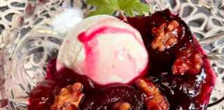 Ψητά δαμάσκηνα με καρύδια