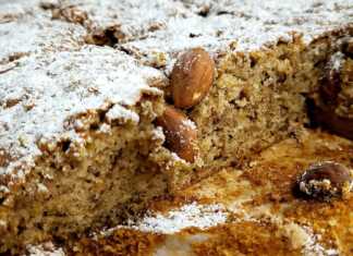 Μηλόπιτα με καρύδια και κανέλα