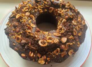 Κέικ κακάο με φουντούκι Κέικ κακάο με φουντούκι