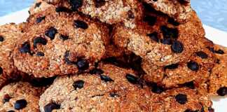 Μπισκότα βρώμης με μπανάνες και σταγόνες μαύρης σοκολάτας
