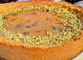 Τάρτα με Σιμιγδαλένιο Χαλβά….είναι απίστευτος Τάρτα με Σιμιγδαλένιο Χαλβά