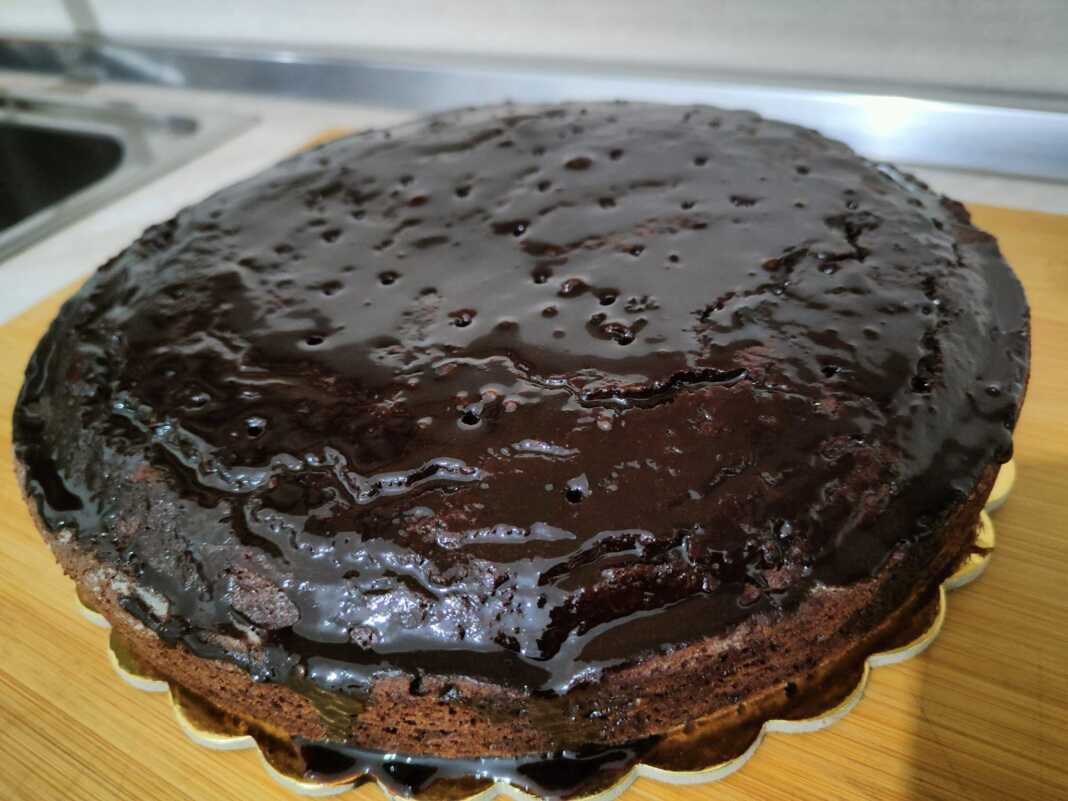 Κέικ με κόκκινο κρασί