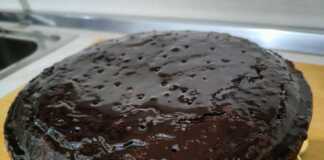 Κέικ με κόκκινο κρασί