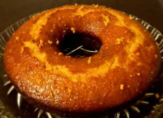 Αφράτο κέικ πορτοκαλιού με σιρόπι