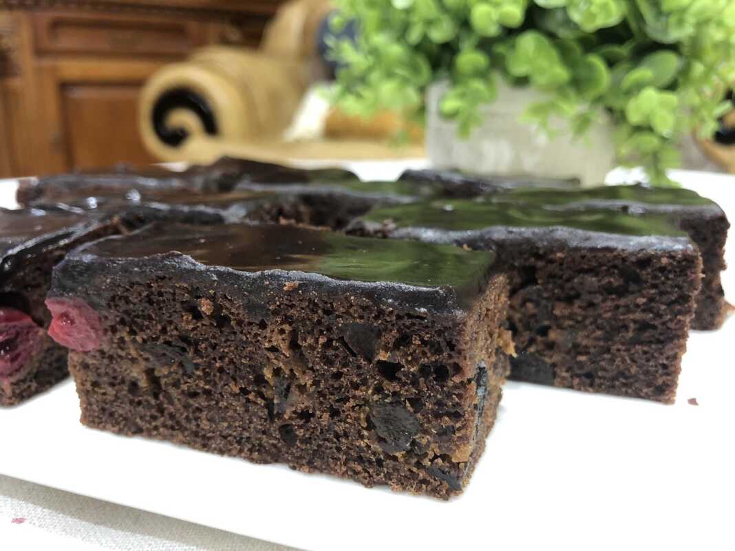 Κέικ σοκολάτας-καφέ χωρίς αυγά