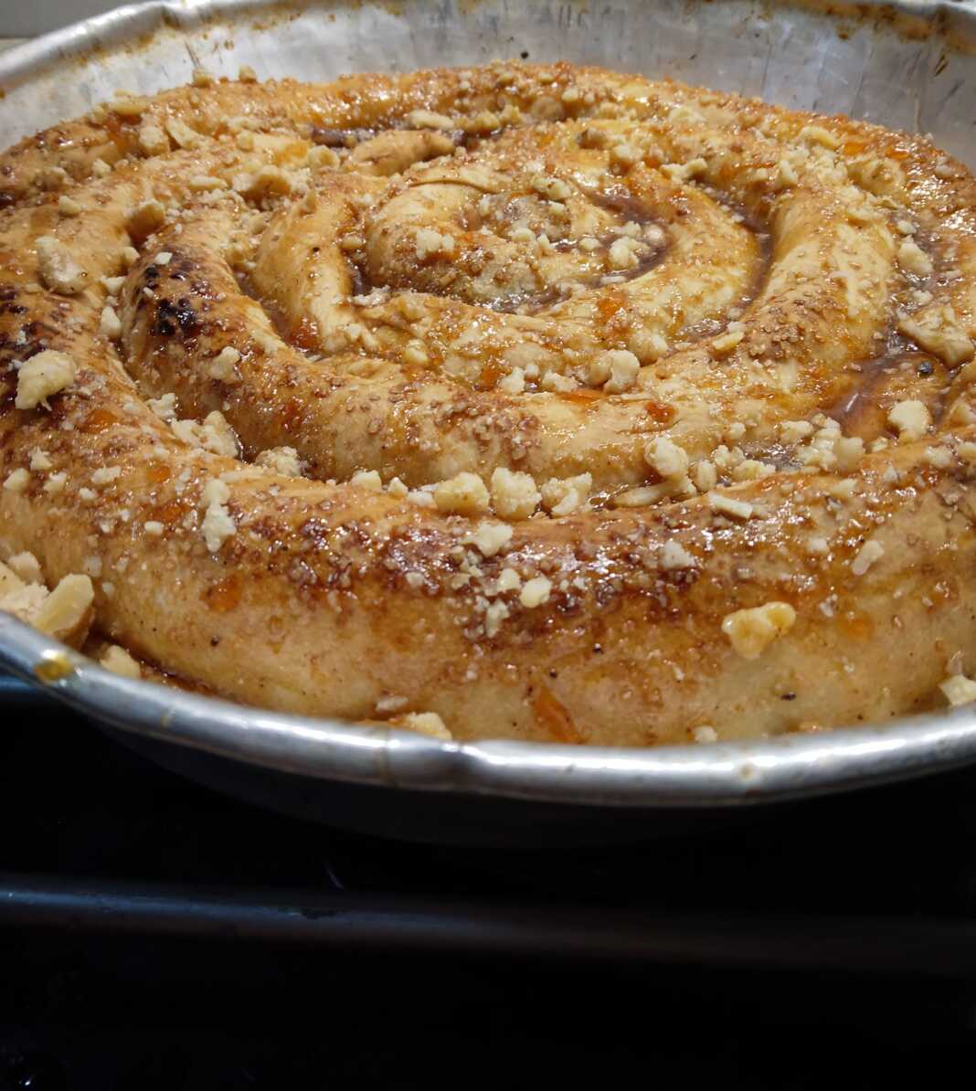 Κολοκυθόπιτα σρτιφτη με Καρύδια, σταφιδες, με σιροπι