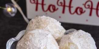 Κουραμπιεδάκια φουντουκιού