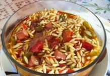 Κριθαρότο με λουκάνικο και πιπεριές