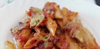 Ζυμαρικά φούρνου με σάλτσα κιμά μπεσαμελ και πέστο