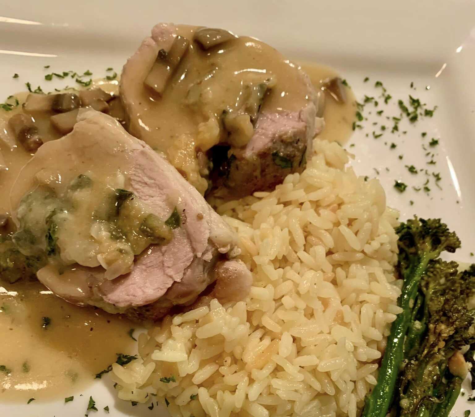 Φιλέτο γεμιστό με μανιτάρια-τυριά-σπανάκι