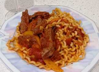 Μπριζόλα με ζυμαρικά