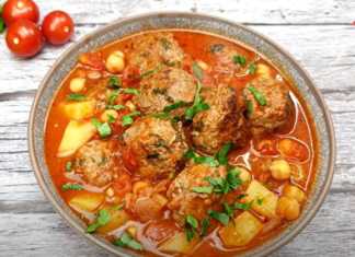 Κεφτεδάκια με παρμεζάνα κοκκινιστά