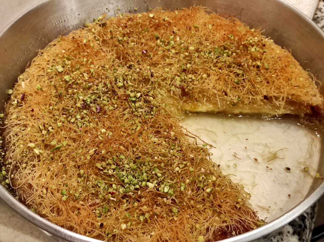 Κιουνεφέ στο ταψί