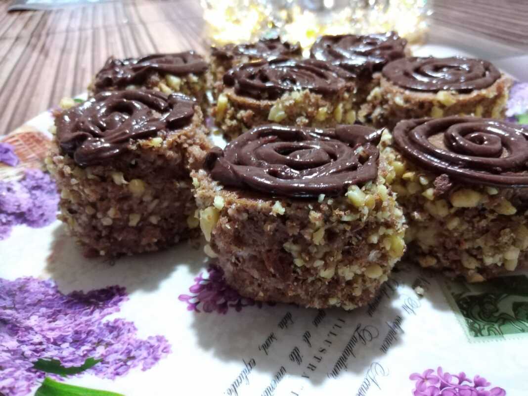 Παστάκια κρεμας με σοκολάτα