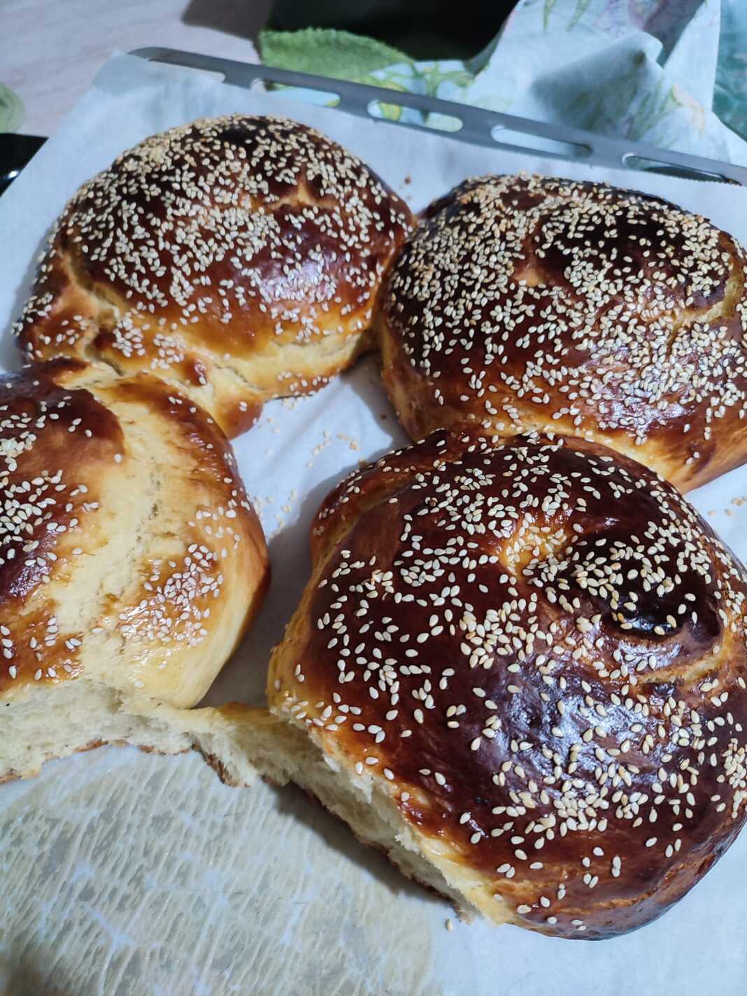 Τσουρεκάκια