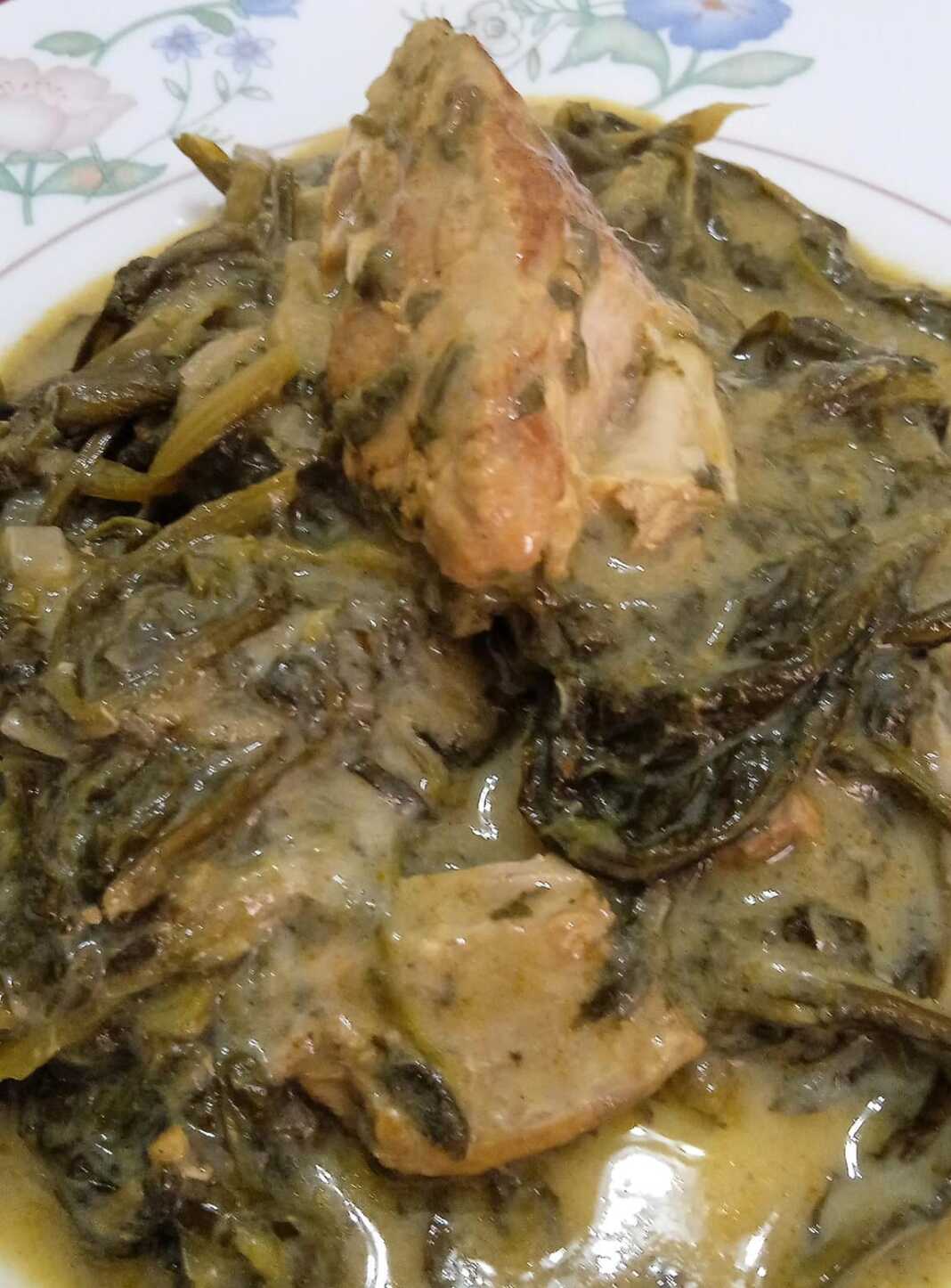 Χοιρινό Αυγολέμονο με άγρια χόρτα