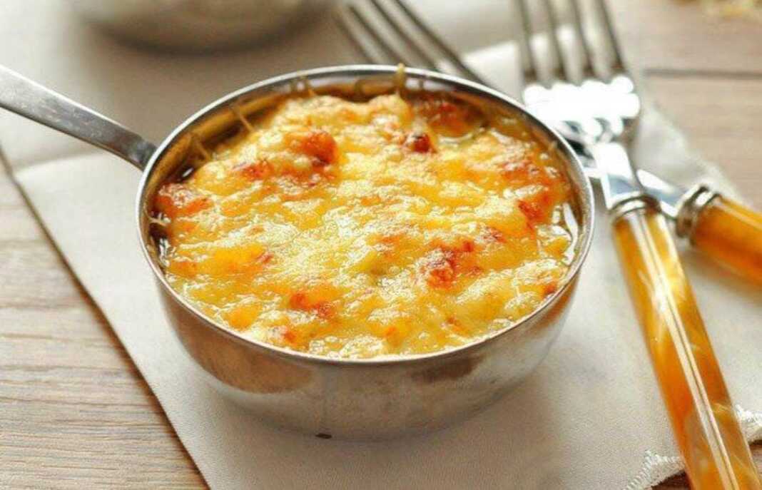 κοτοποθλοJulien Κοτόπουλο με μανιτάρια Julienne