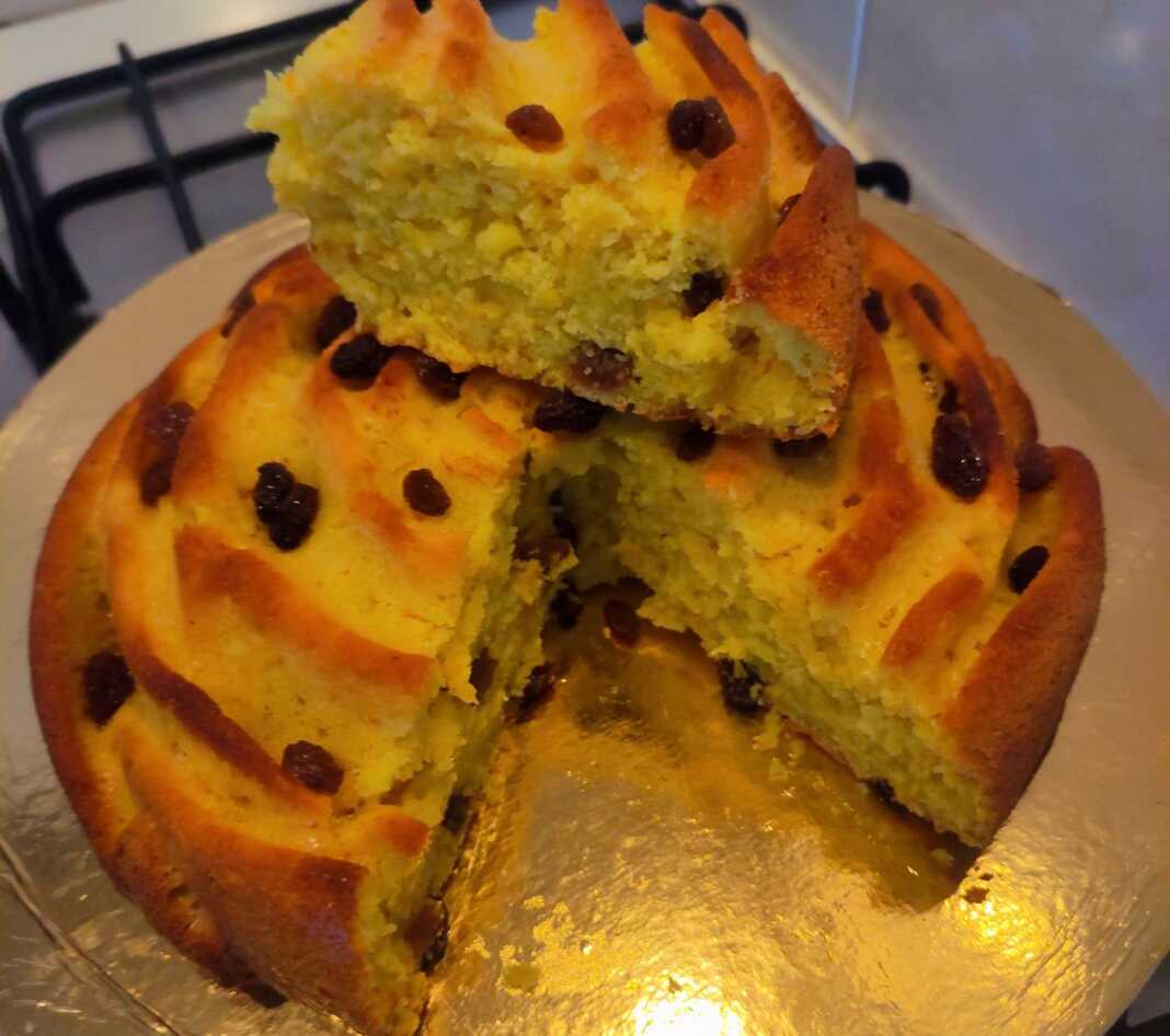 Κέικ πορτοκαλιού και σουλτανίνα σταφίδα