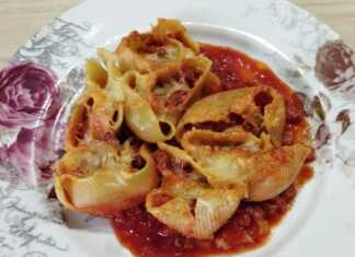 Κοχύλια γεμιστά με χοιρινό λουκάνικο και γραβιέρα