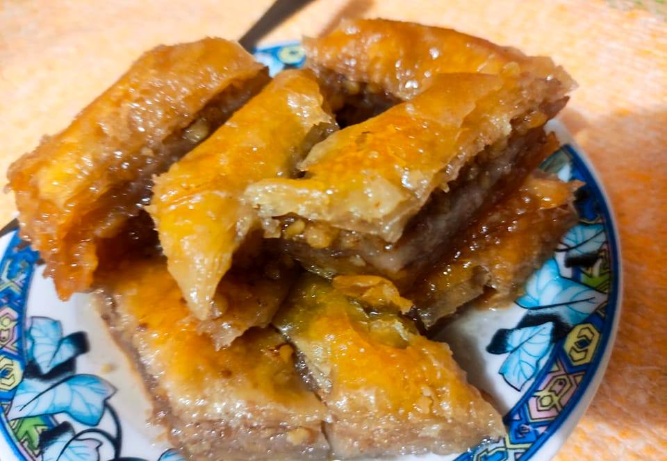 Mpaklavas Mπακλαβάς μου με καρύδια και κανέλα