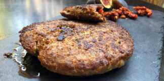 Αρμένικη συνταγή για μπιφτέκια…ένα πεντανόστιμο μπιφτέκι γεμιστό με κιμά τσίλι και κρεμμύδι