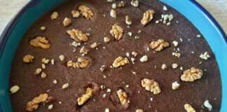Σιμιγδαλένιος χαλβάς με σοκολάτα και καρύδια σιμιγδαλένιος χαλβάς με σοκολάτα και καρύδια