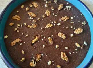 σιμιγδαλένιος χαλβάς με σοκολάτα και καρύδια