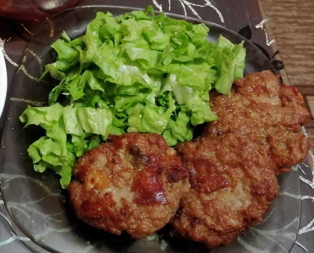 Κεφτέδες φούρνου ή στο τηγάνι με τυρί και μπέικον