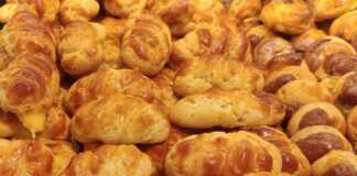 Πασχαλινά κουλουράκια με αμμωνία