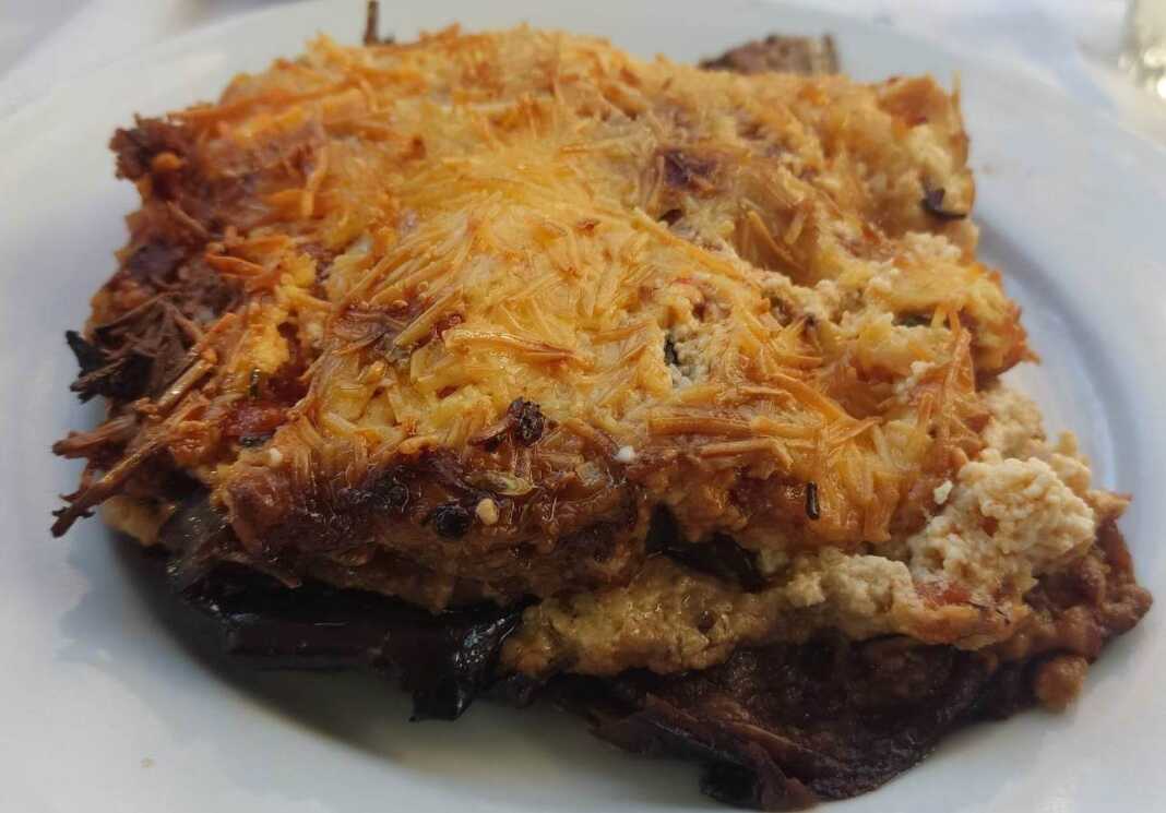 Μελιτζάνα στο φούρνο με 4 τυριά